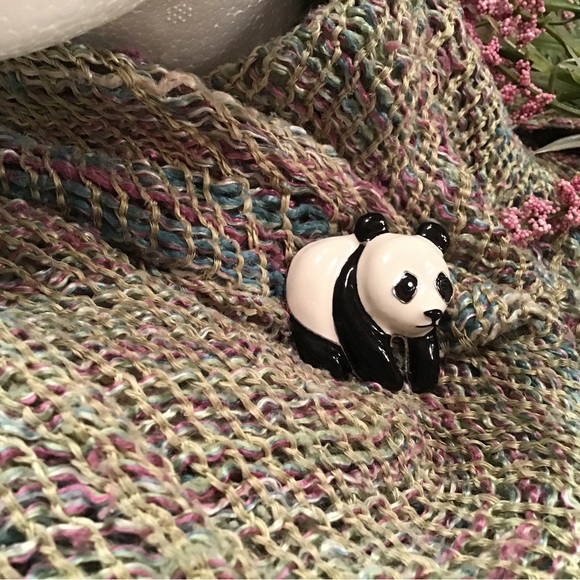 Panda Brooch             ♦️[2/$34.00]♦️ - Picture 2 of 4